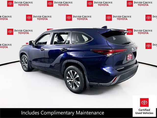 used 2025 Toyota Highlander car, priced at $42,695