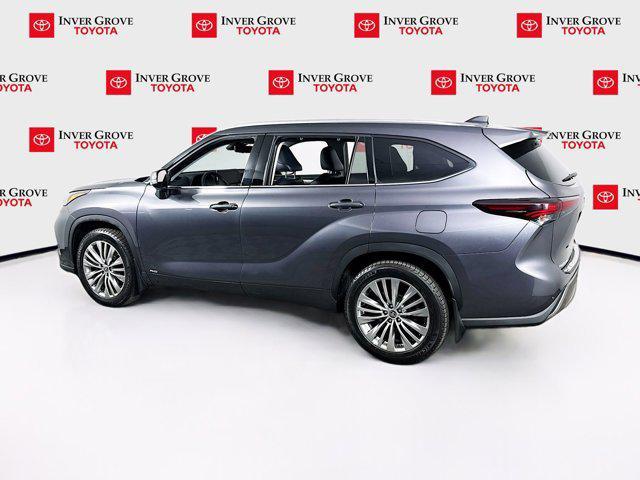 used 2025 Toyota Highlander Hybrid car, priced at $57,345