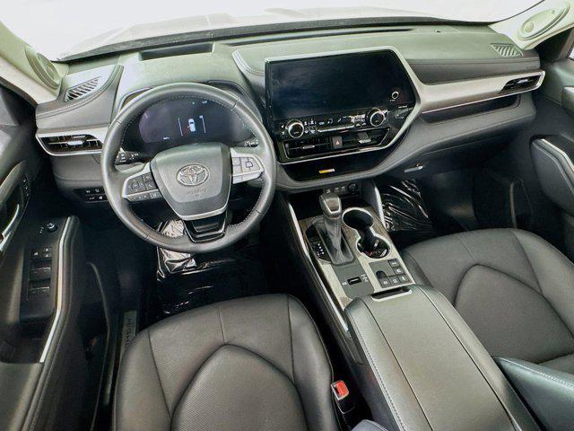 used 2025 Toyota Highlander Hybrid car, priced at $57,345