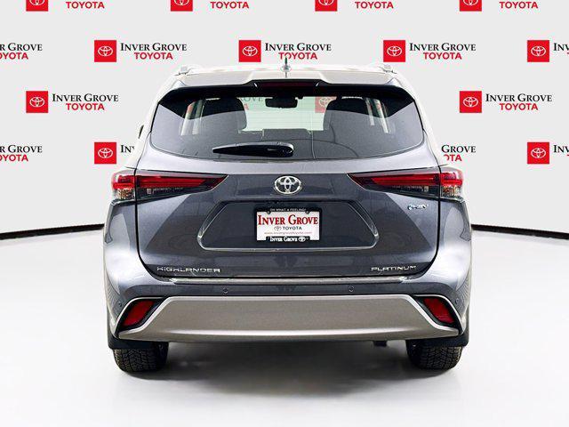 used 2025 Toyota Highlander Hybrid car, priced at $57,345