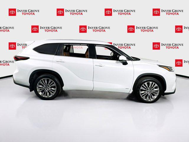 used 2025 Toyota Highlander Hybrid car, priced at $56,345