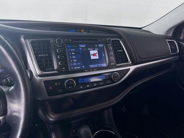 used 2018 Toyota Highlander car, priced at $26,995