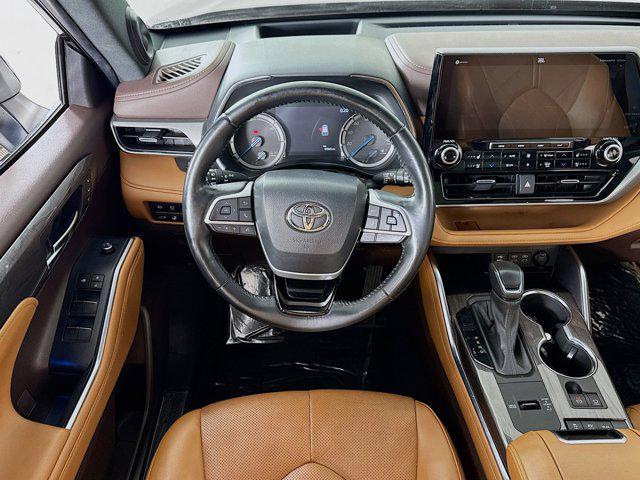 used 2022 Toyota Highlander Hybrid car, priced at $37,995