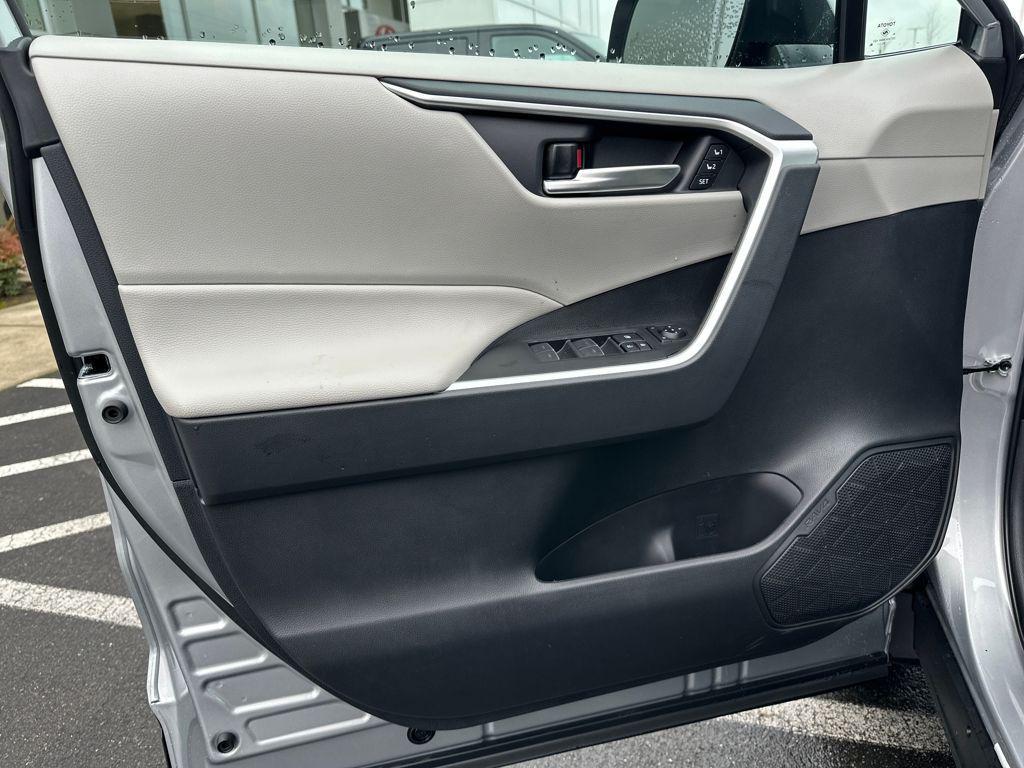 new 2025 Toyota RAV4 car, priced at $39,863