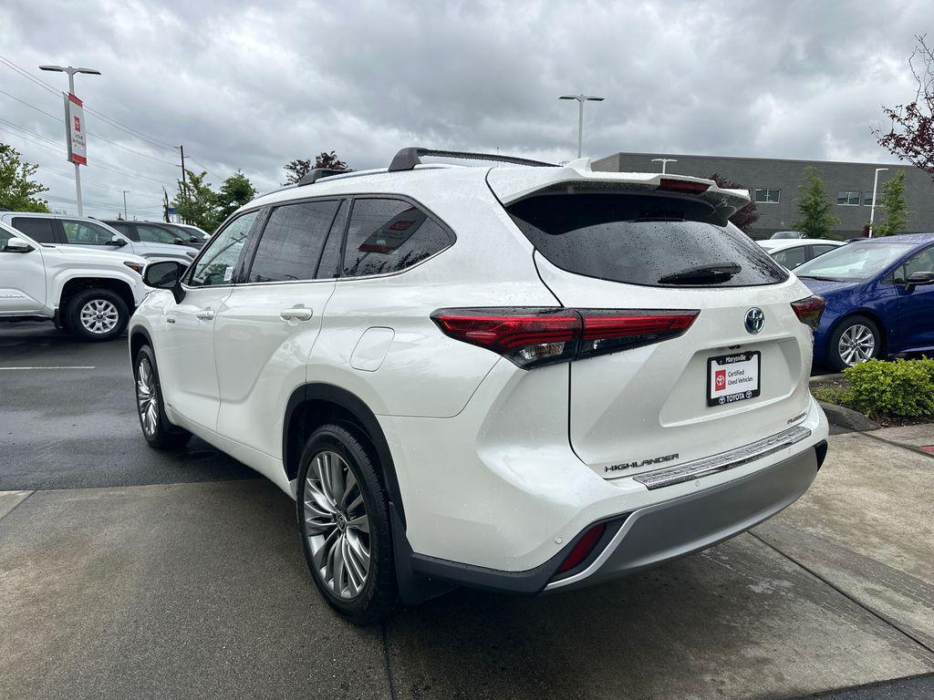 used 2020 Toyota Highlander Hybrid car, priced at $34,953