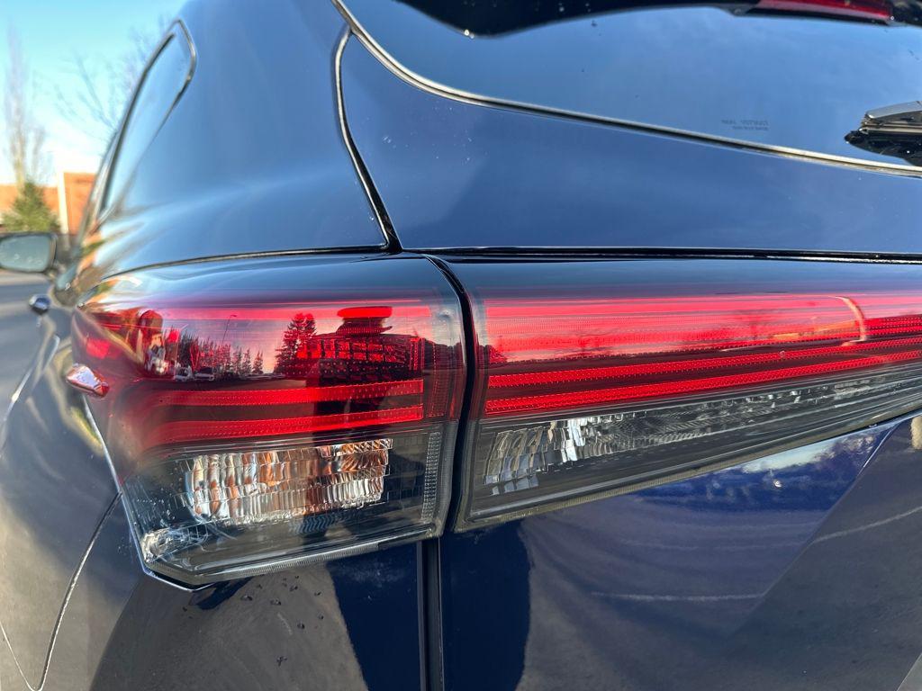 used 2021 Toyota Highlander car, priced at $33,832