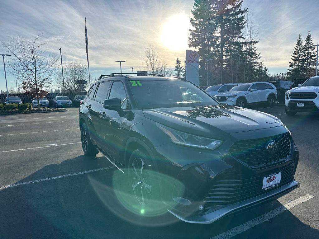 used 2021 Toyota Highlander car, priced at $33,832