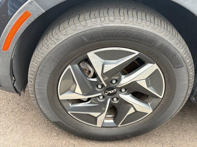 used 2022 Kia Sorento Hybrid car, priced at $18,500