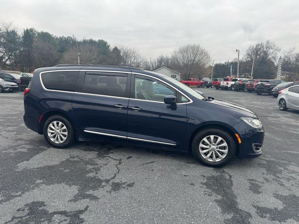 used 2017 Chrysler Pacifica car, priced at $10,995