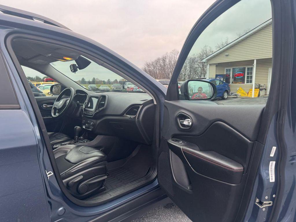 used 2019 Jeep Cherokee car, priced at $14,995