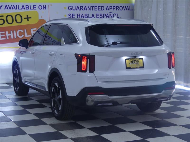 used 2025 Kia Sorento Hybrid car, priced at $29,900
