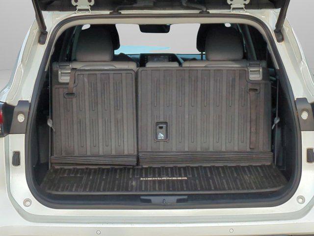 used 2021 Toyota Highlander Hybrid car, priced at $30,700