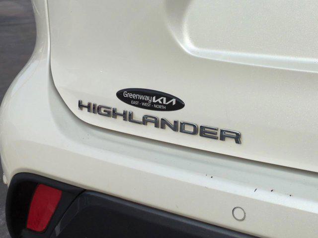used 2021 Toyota Highlander Hybrid car, priced at $30,700