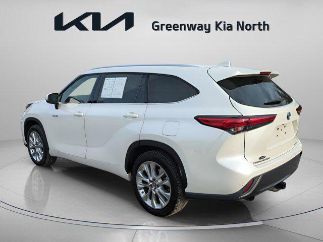 used 2021 Toyota Highlander Hybrid car, priced at $30,700