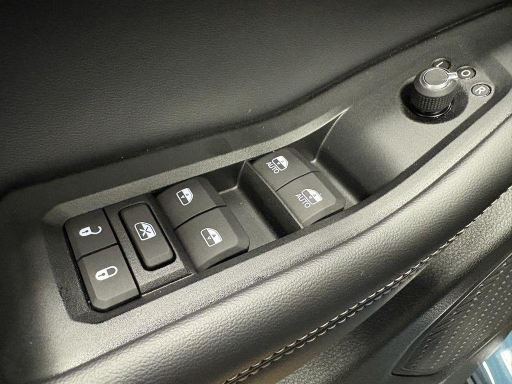 new 2026 Jeep Grand Cherokee car, priced at $51,905