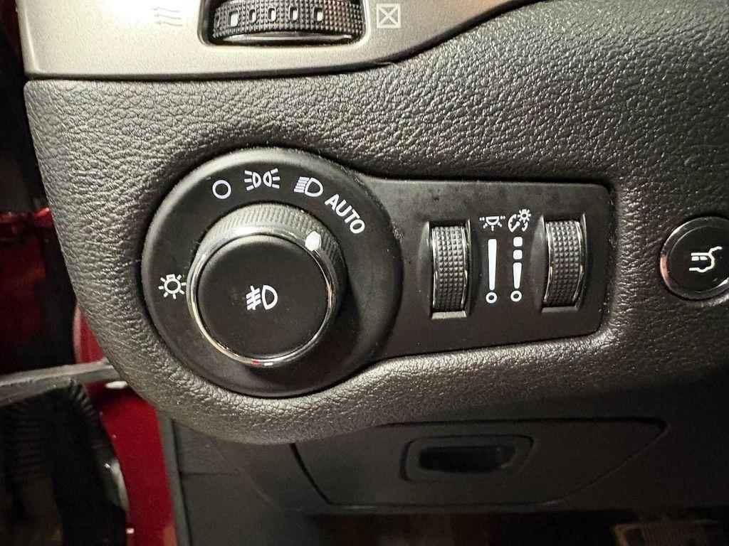 used 2019 Jeep Cherokee car, priced at $18,525