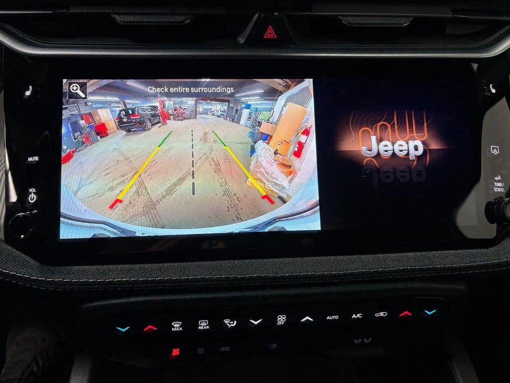 new 2026 Jeep Cherokee car, priced at $40,785