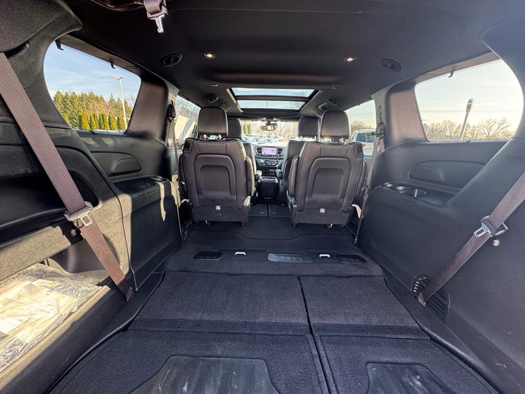 used 2022 Chrysler Pacifica car, priced at $21,310