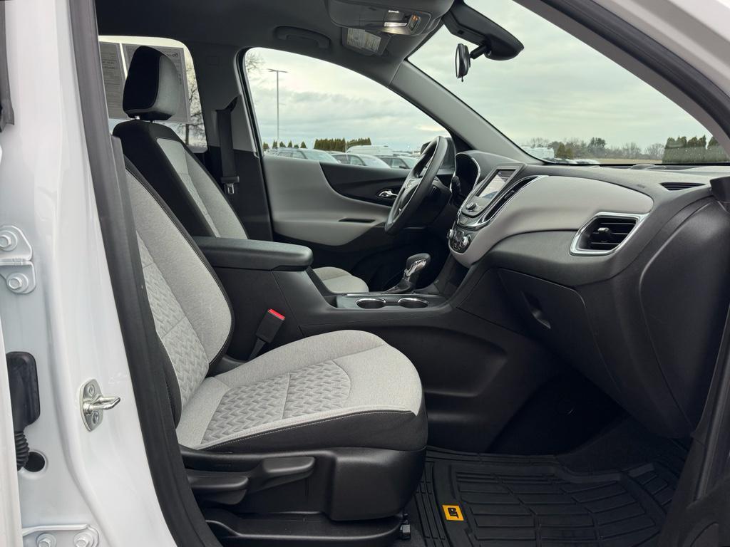 used 2024 Chevrolet Equinox car, priced at $22,994