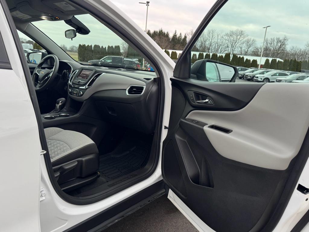 used 2024 Chevrolet Equinox car, priced at $22,994