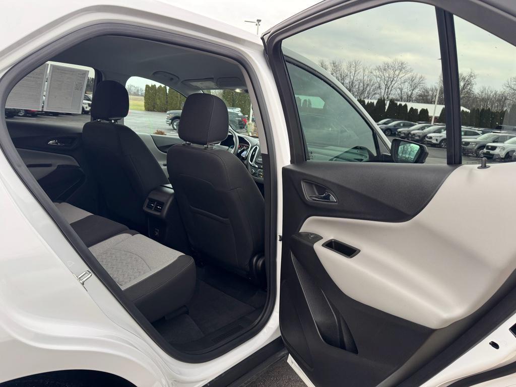 used 2024 Chevrolet Equinox car, priced at $22,994