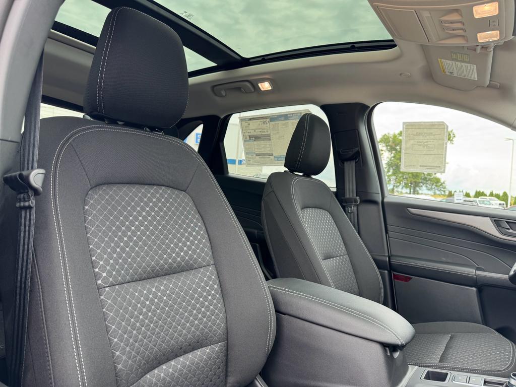 new 2025 Ford Escape car, priced at $35,004