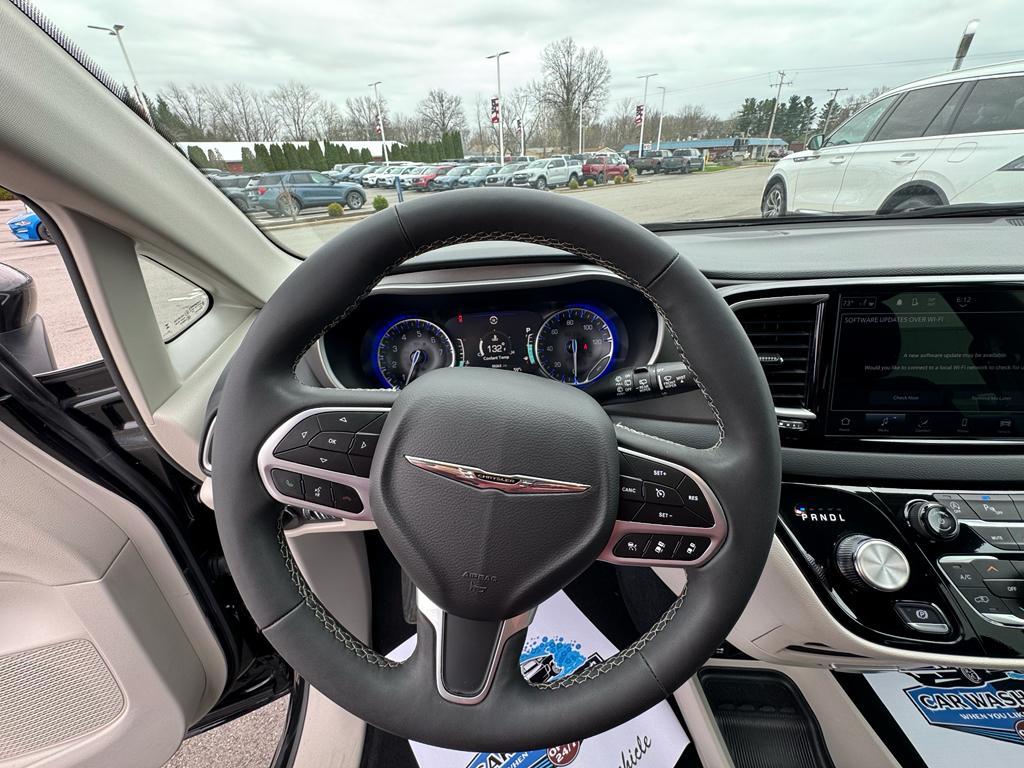 used 2023 Chrysler Pacifica car, priced at $29,760