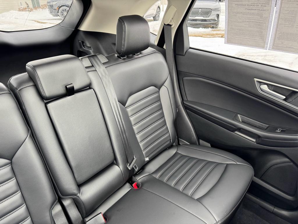 used 2024 Ford Edge car, priced at $29,922