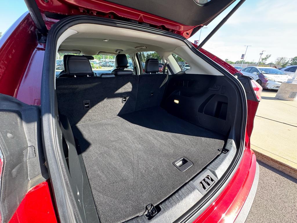 used 2023 Ford Edge car, priced at $29,938