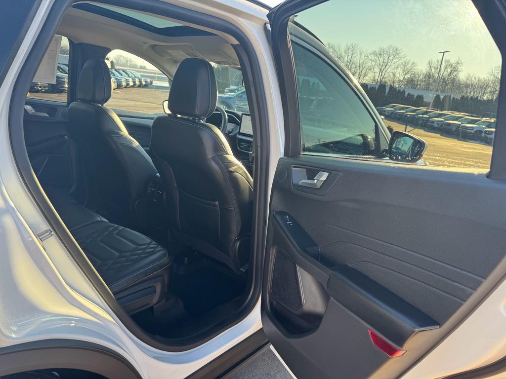 used 2023 Ford Escape car, priced at $30,405