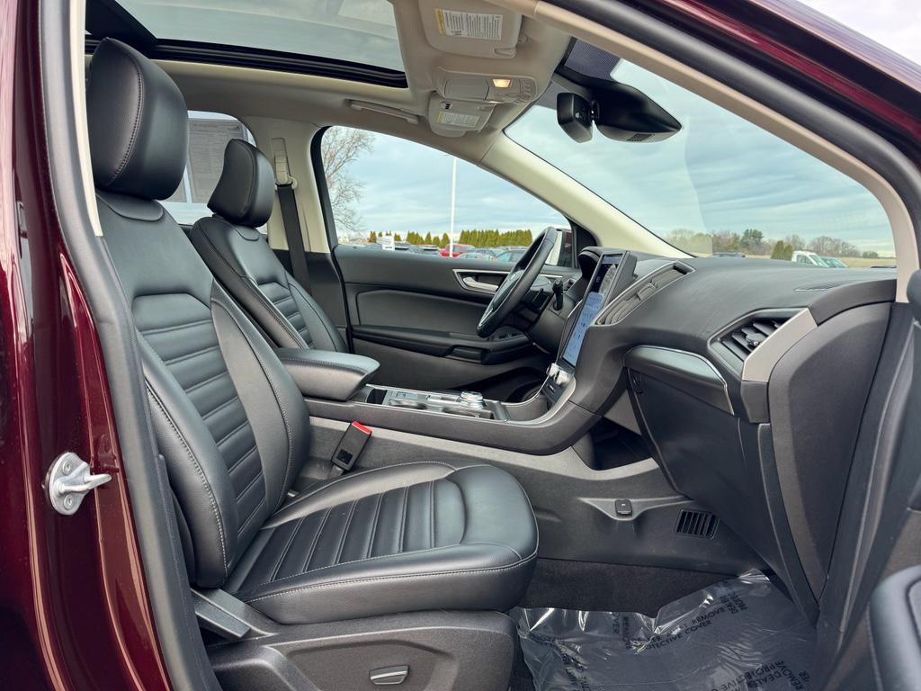 used 2022 Ford Edge car, priced at $25,559