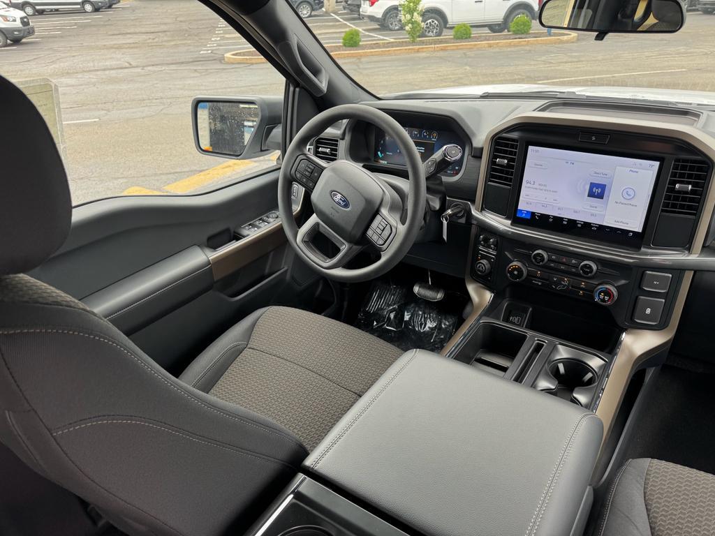 new 2025 Ford F-150 car, priced at $50,252