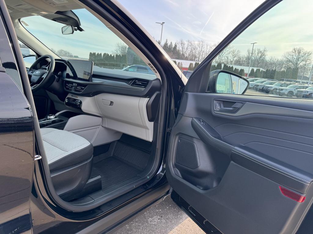 used 2024 Ford Escape car, priced at $22,150