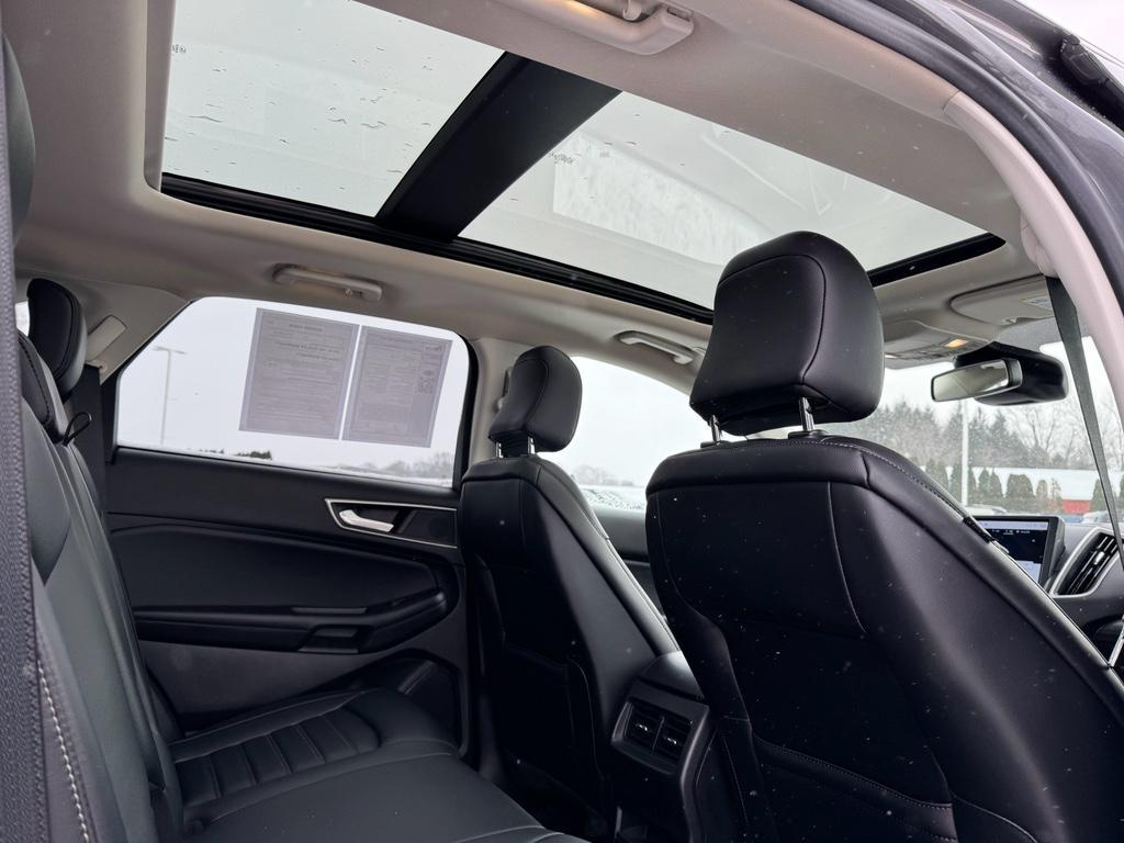 used 2022 Ford Edge car, priced at $26,898