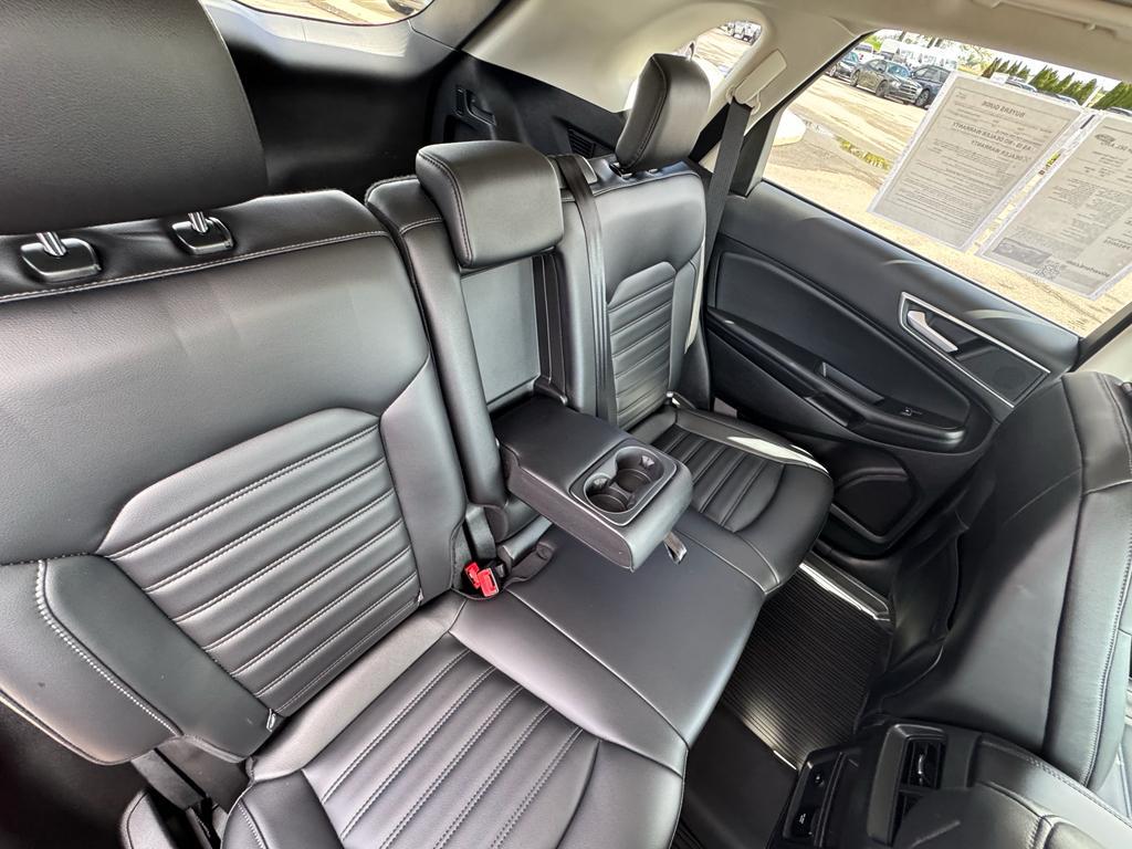 used 2024 Ford Edge car, priced at $28,068