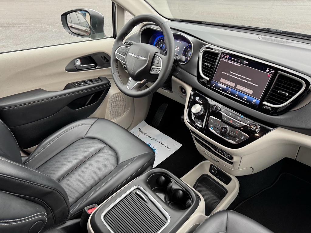 used 2023 Chrysler Pacifica car, priced at $25,834