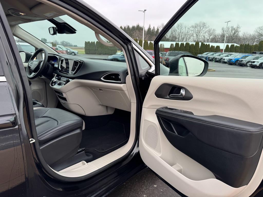 used 2023 Chrysler Pacifica car, priced at $25,834