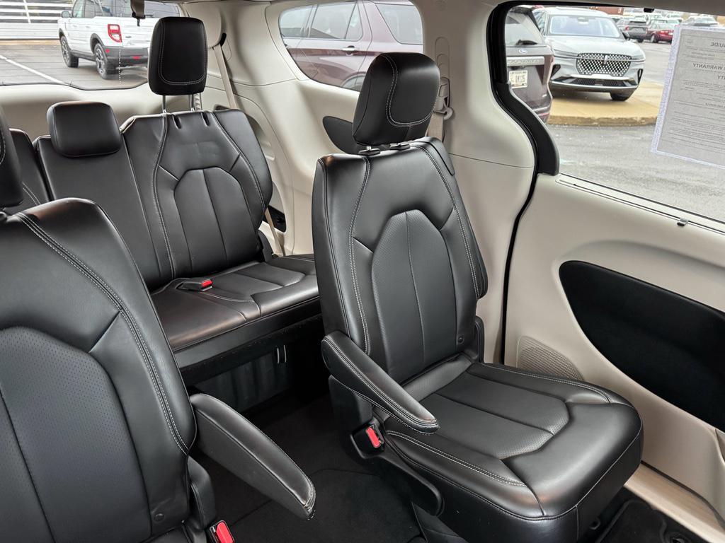 used 2023 Chrysler Pacifica car, priced at $25,834