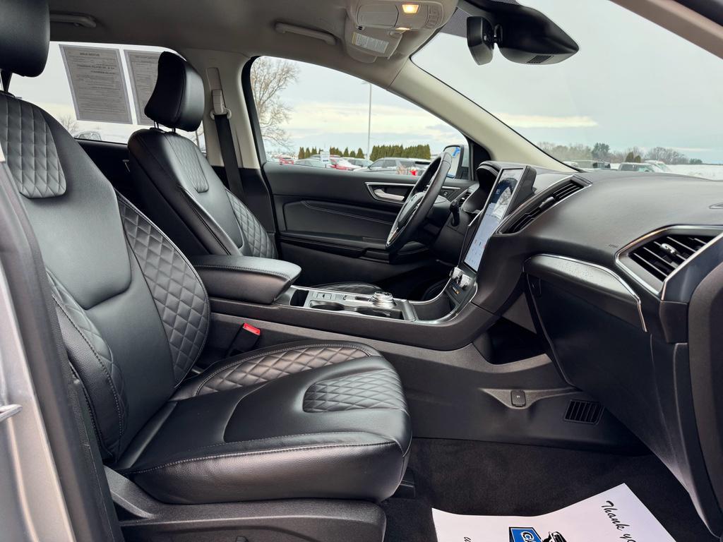 used 2024 Ford Edge car, priced at $25,019