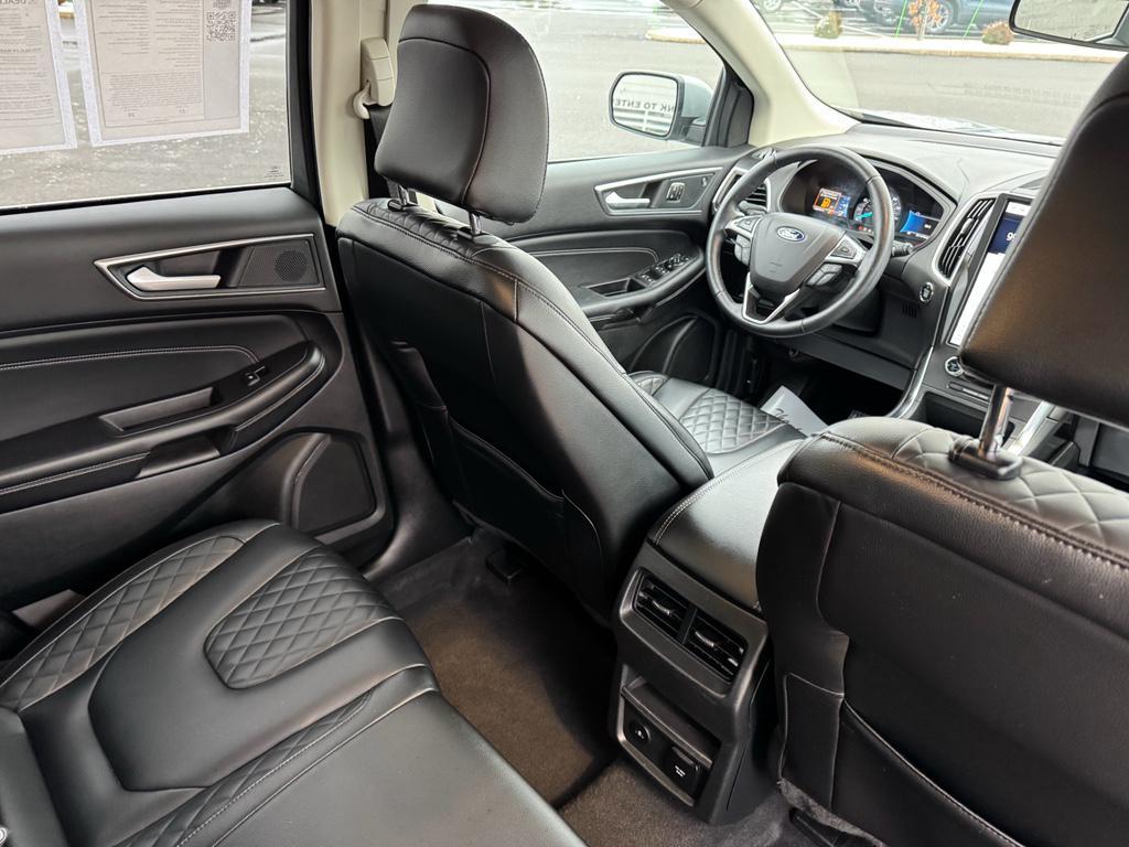 used 2024 Ford Edge car, priced at $25,019