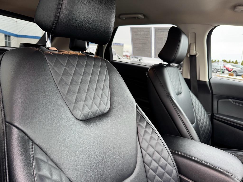used 2024 Ford Edge car, priced at $25,019