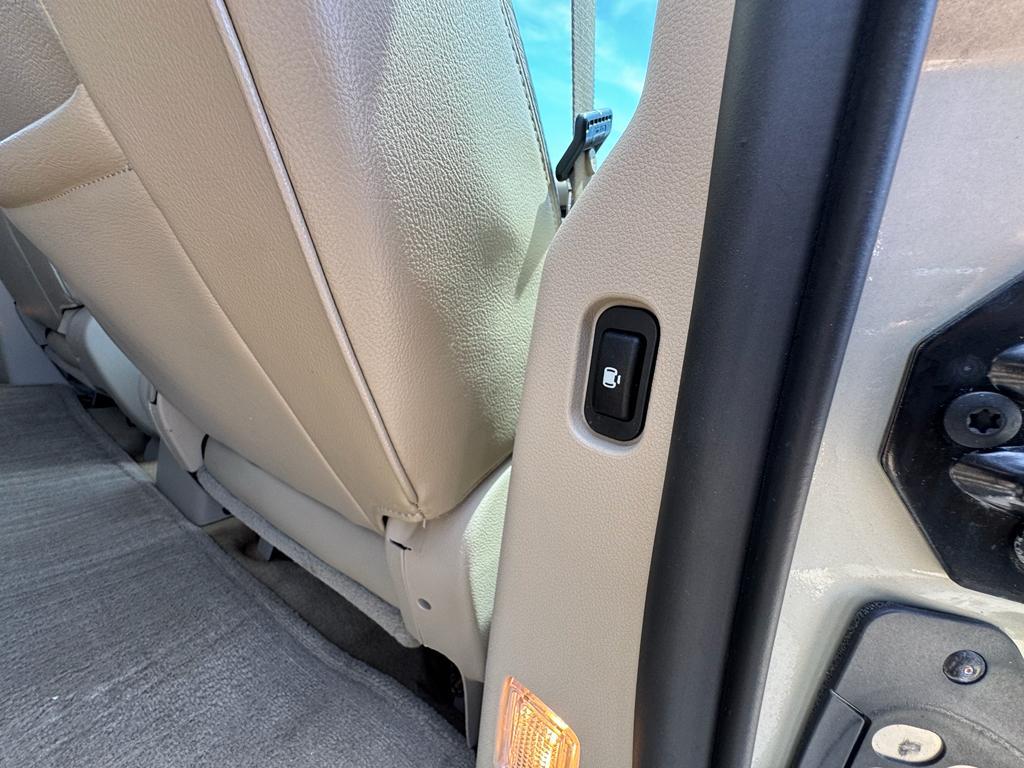 used 2004 Mercury Monterey car, priced at $6,995