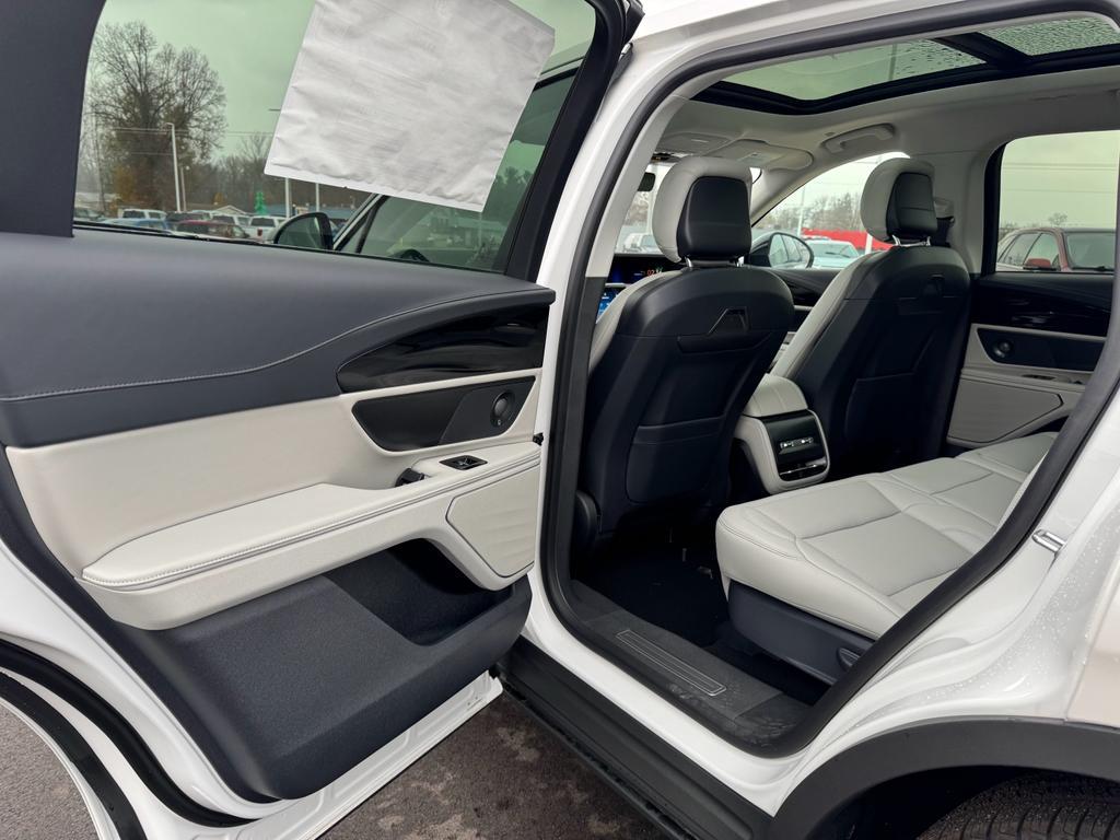 new 2026 Lincoln Nautilus car, priced at $67,105