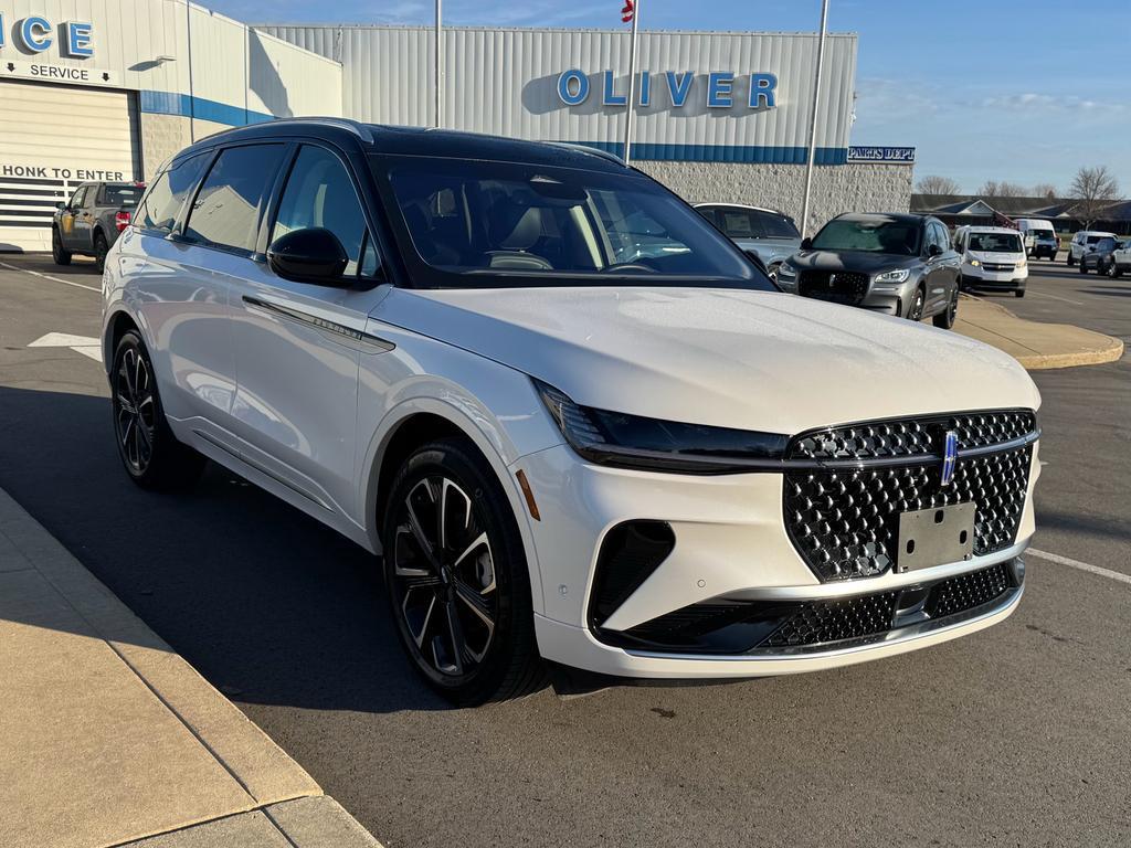 used 2024 Lincoln Nautilus car, priced at $51,997