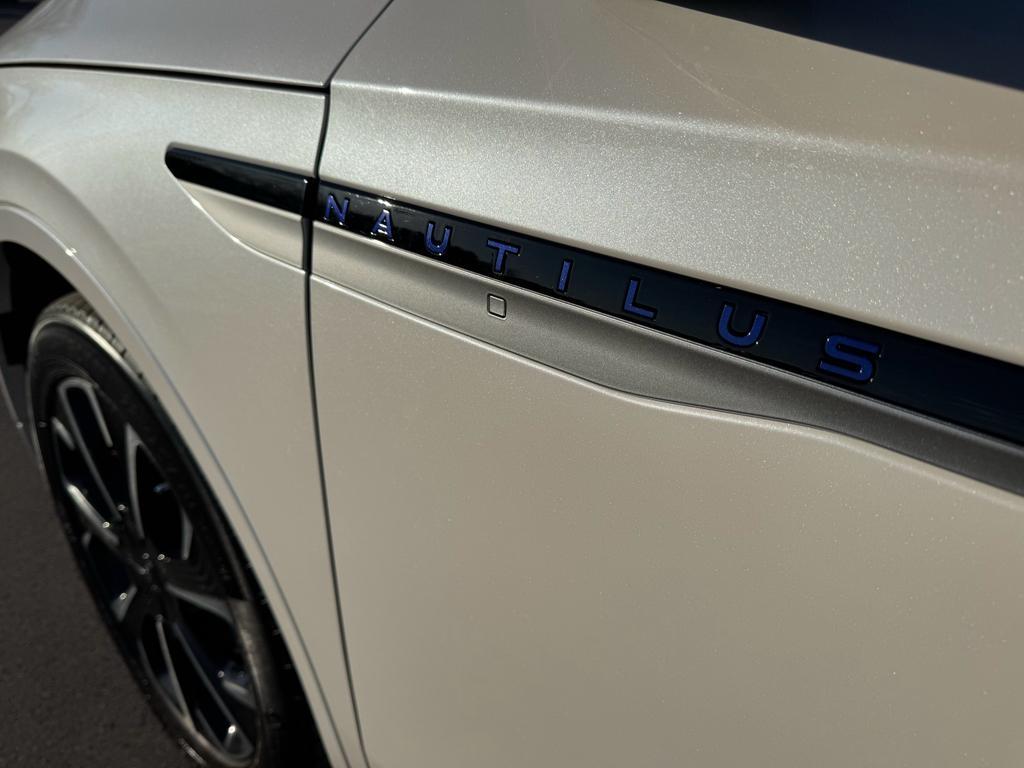 used 2024 Lincoln Nautilus car, priced at $51,997