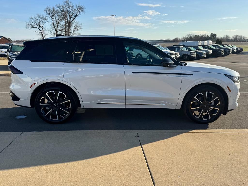 used 2024 Lincoln Nautilus car, priced at $51,997