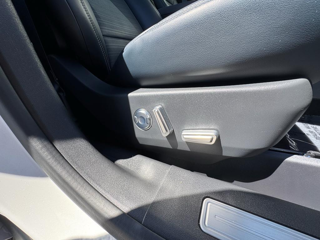 used 2024 Lincoln Nautilus car, priced at $51,697