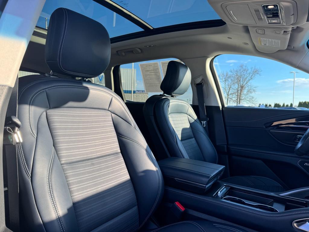 used 2024 Lincoln Nautilus car, priced at $51,997