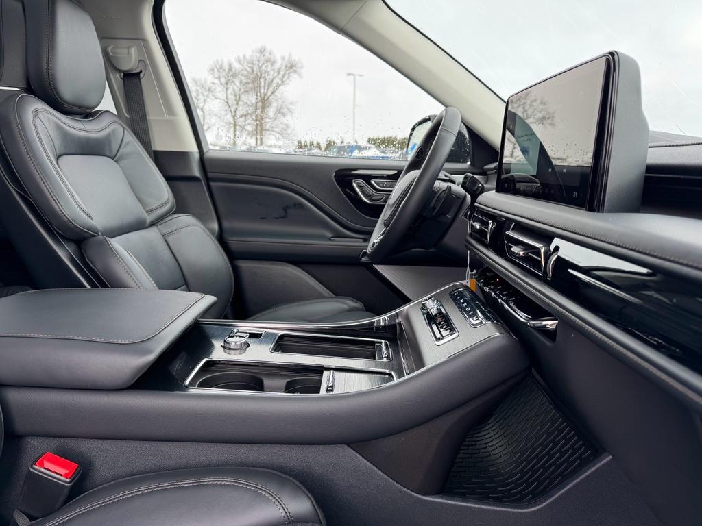 new 2026 Lincoln Aviator car, priced at $80,860