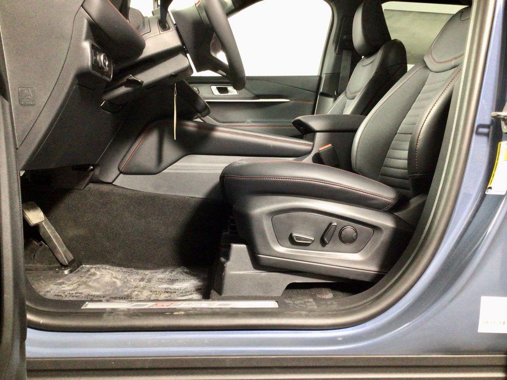 new 2025 Ford Explorer car, priced at $46,500